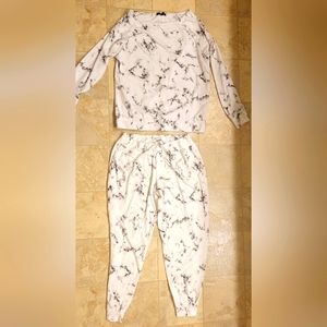 Black & white lounge pant set (large)